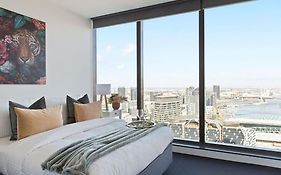 A Modern 2Br Apt With Harbour Views Free Parking